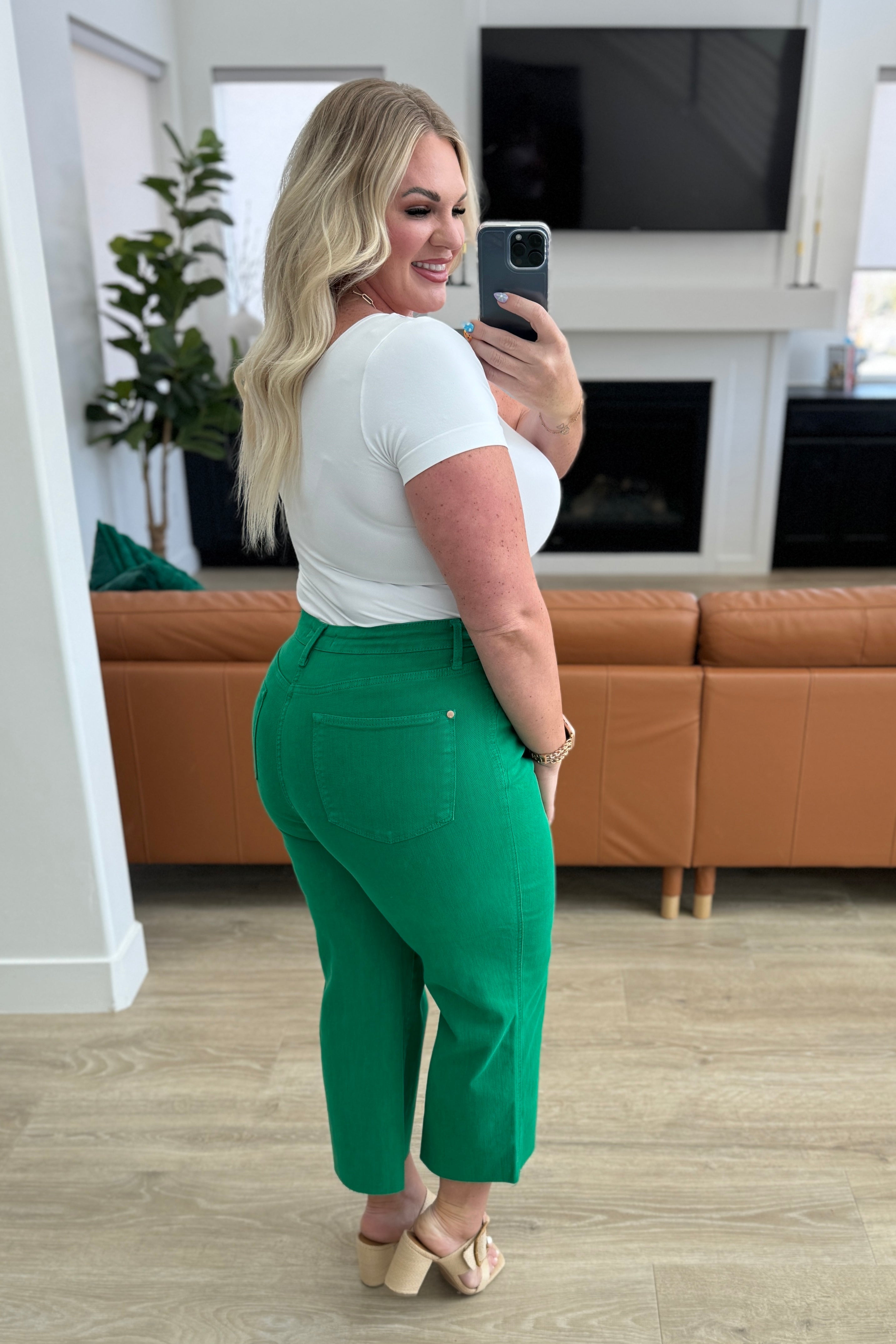 Lisa High Rise Control Top Wide Leg Crop Jeans in Kelly Green - Petite Length