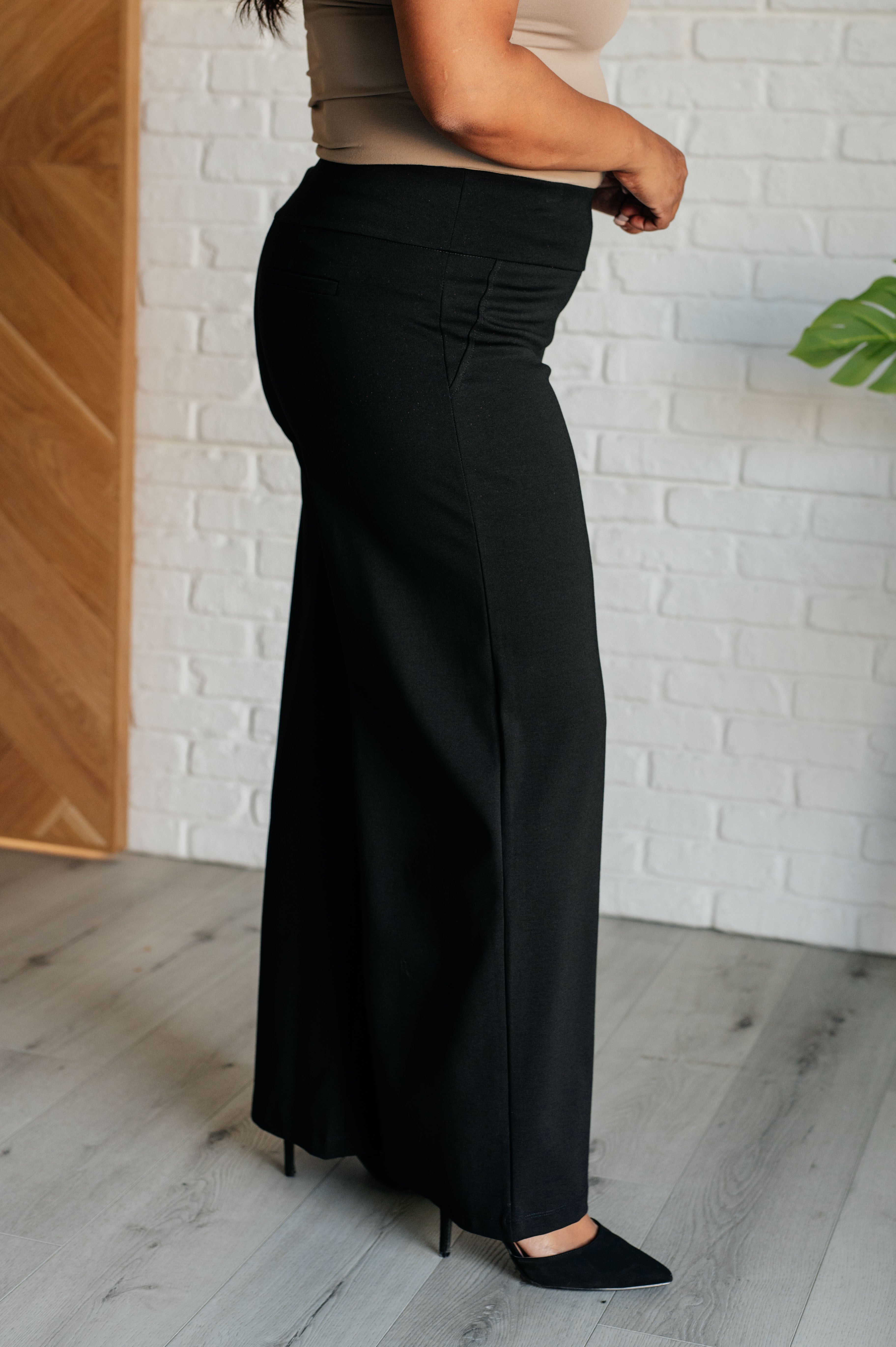 Magic Wide Leg Pants in Black -31" inseam